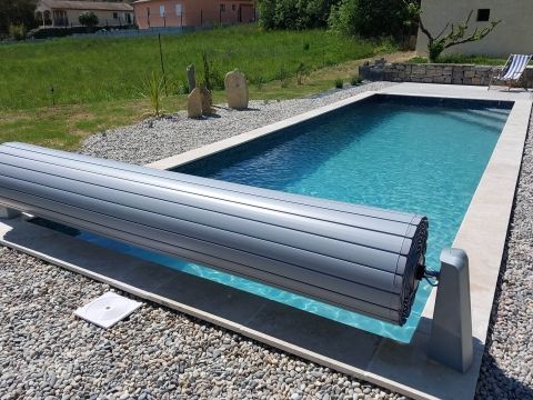 Aquarea Piscines Ardèche - Piscine béton Villeneuve de Berg