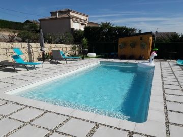 Aquarea Piscines Ardèche - Piscine coque Polyester Lachapelle Sous Aubenas avec traitement automatique