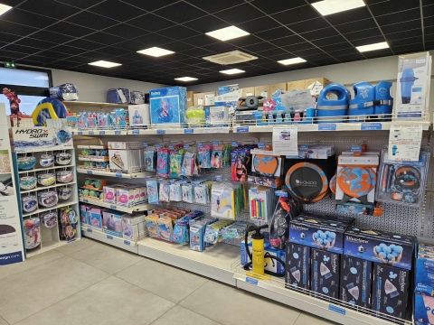 Photo 2 magasin Jouets magasin AQUAREA Piscines Lachapelle sous Aubenas Ardèche