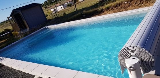 Piscine béton 8 x 4m PVC Armé gris clair Vallon Pont d'Arc Ardèche